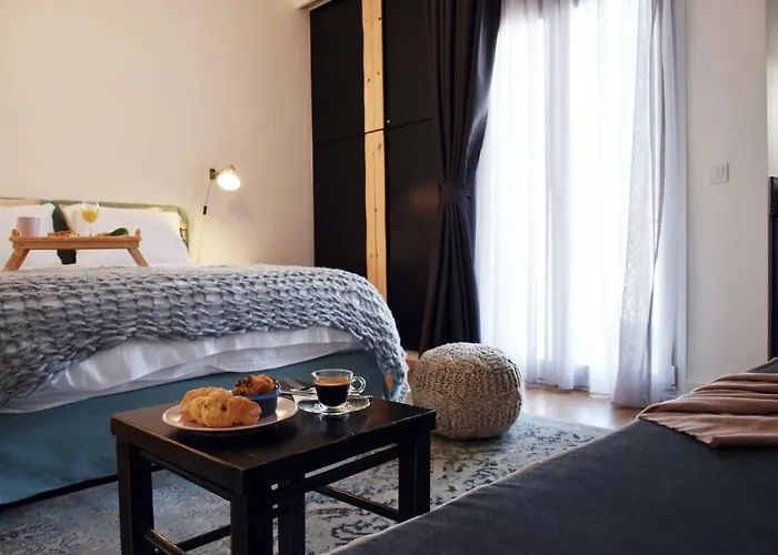 Grey Studios By Skg Apartments